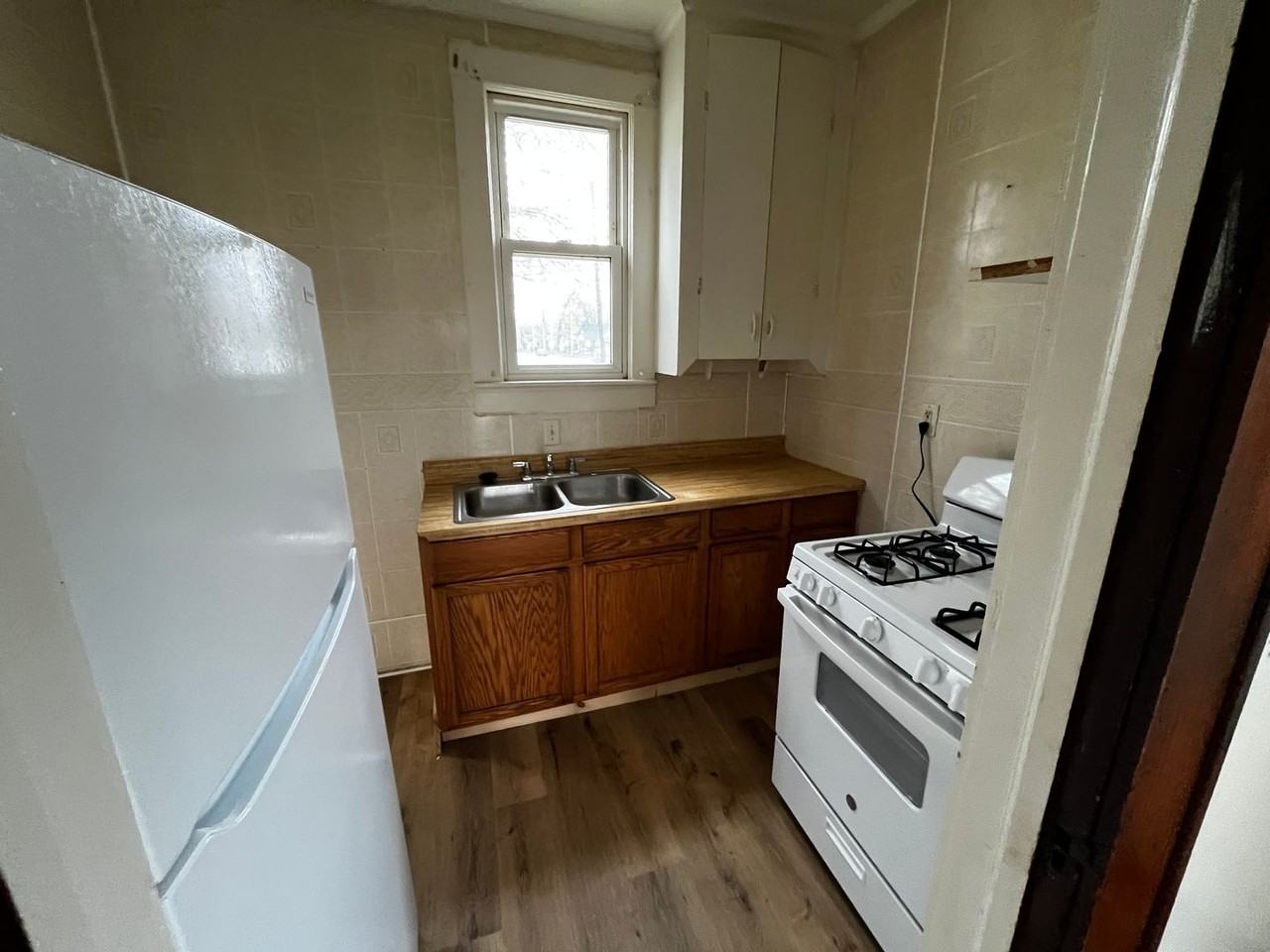 1401 Adams Ave - Photo 6 of 9