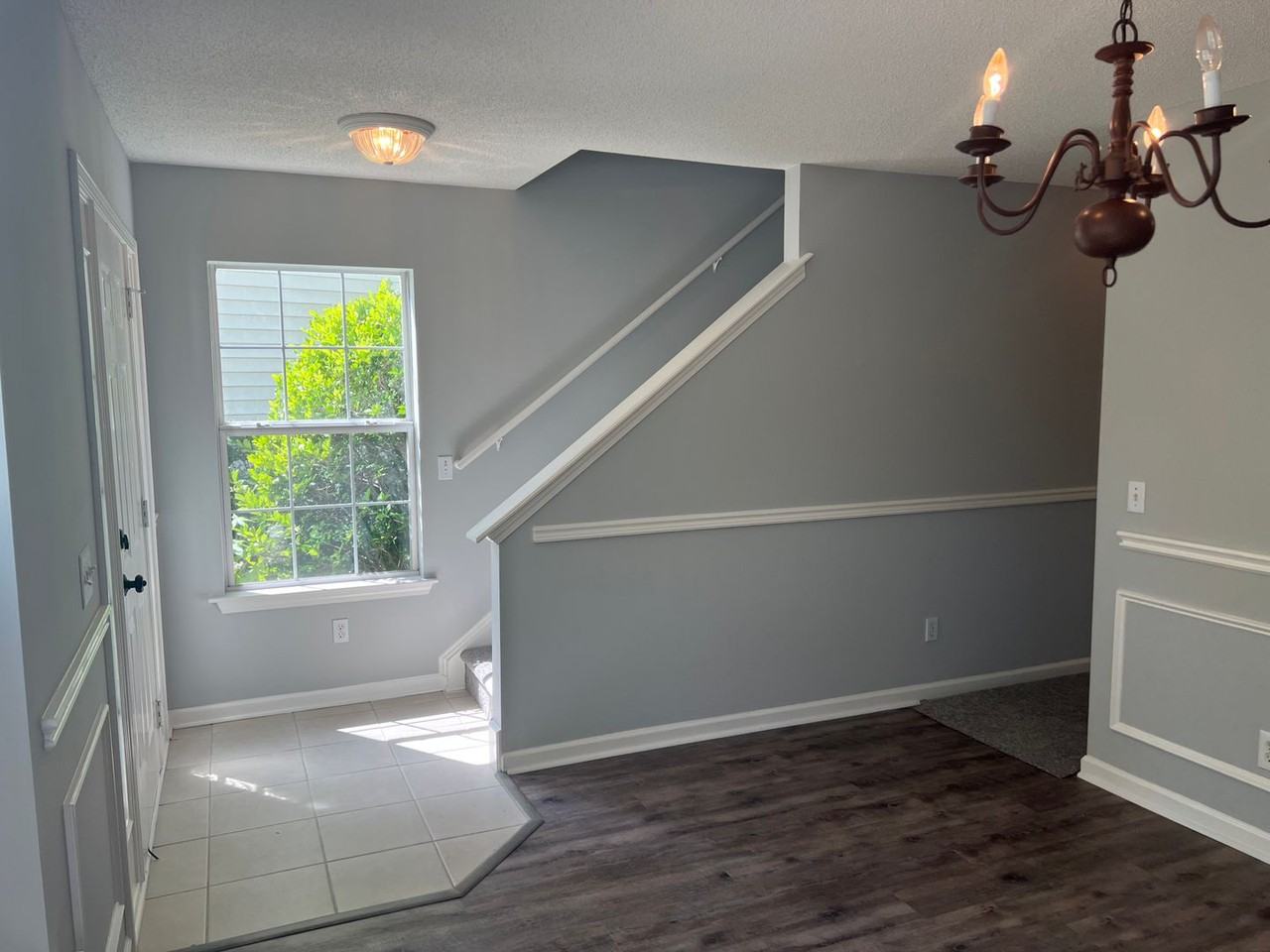 369 Gardners Cir - Photo 4 of 32