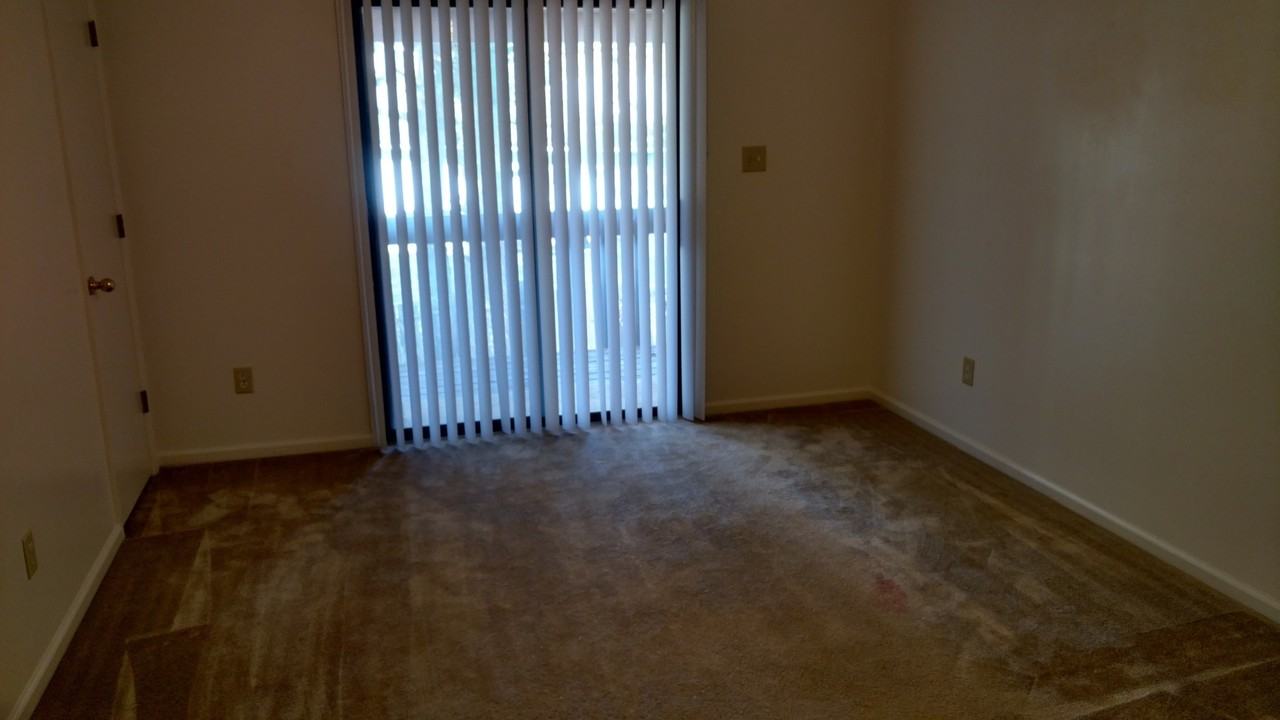 32 Pony Ct #B - Photo 3 of 5