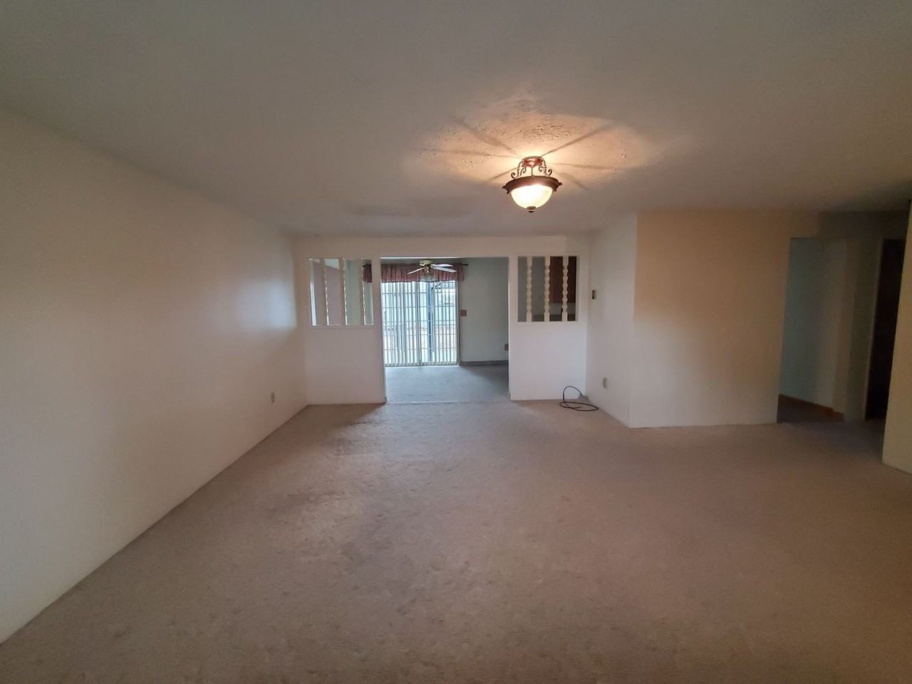 5640 Bartlett Ave - Photo 5 of 13