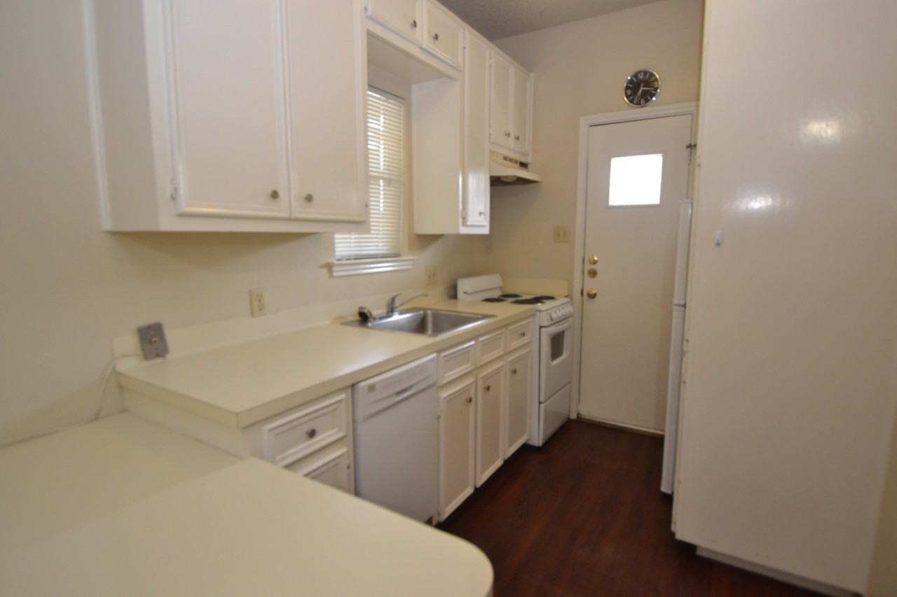4401 Speedway #305 - Photo 7 of 21