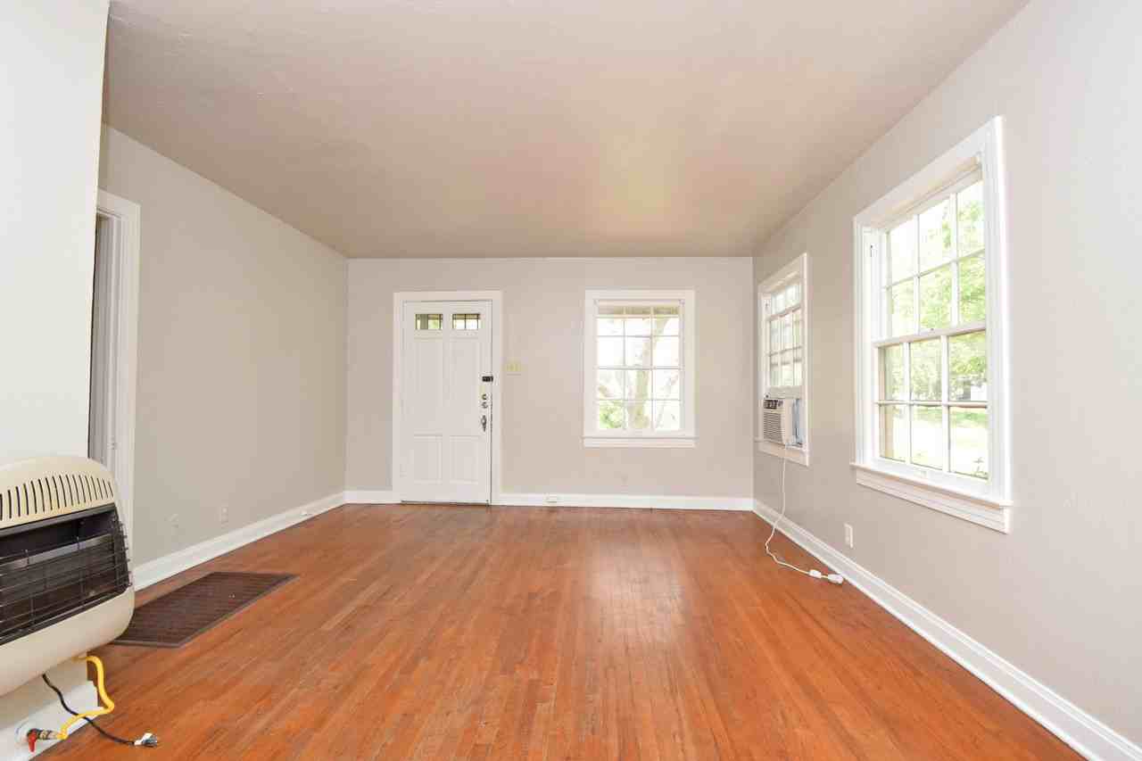 3701 Werner Ave - Photo 3 of 26