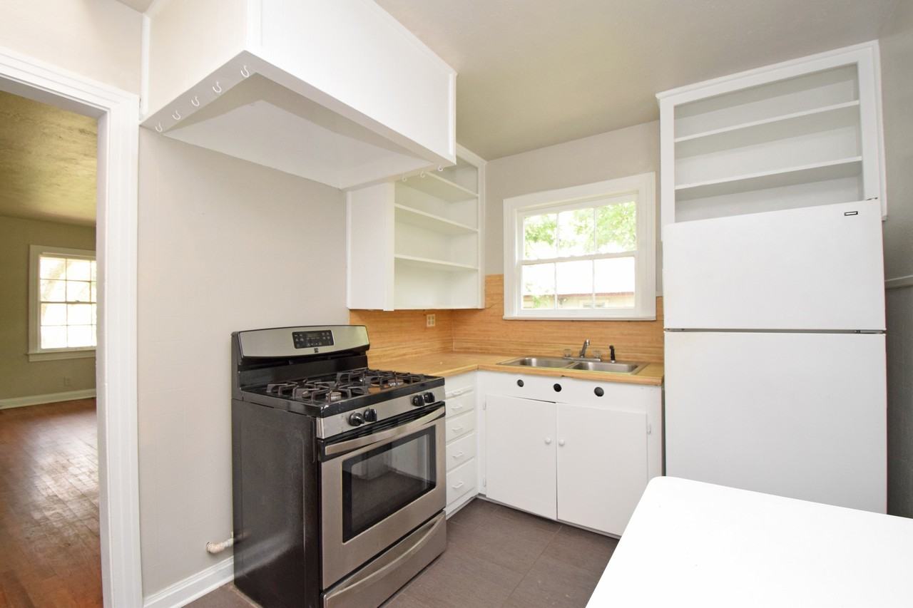 3701 Werner Ave - Photo 7 of 26