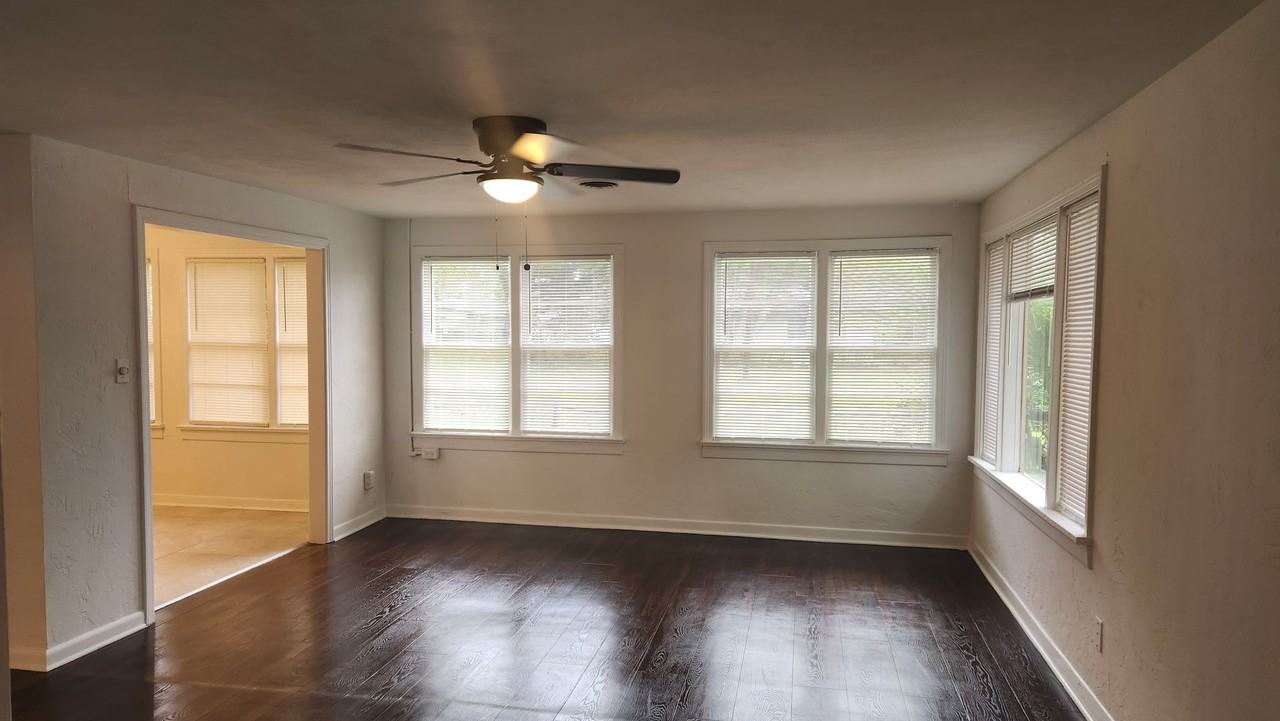 618 Madison Ave - Photo 2 of 15