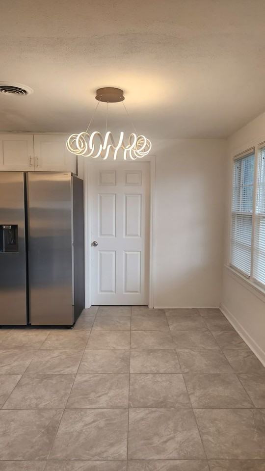 618 Madison Ave - Photo 5 of 15