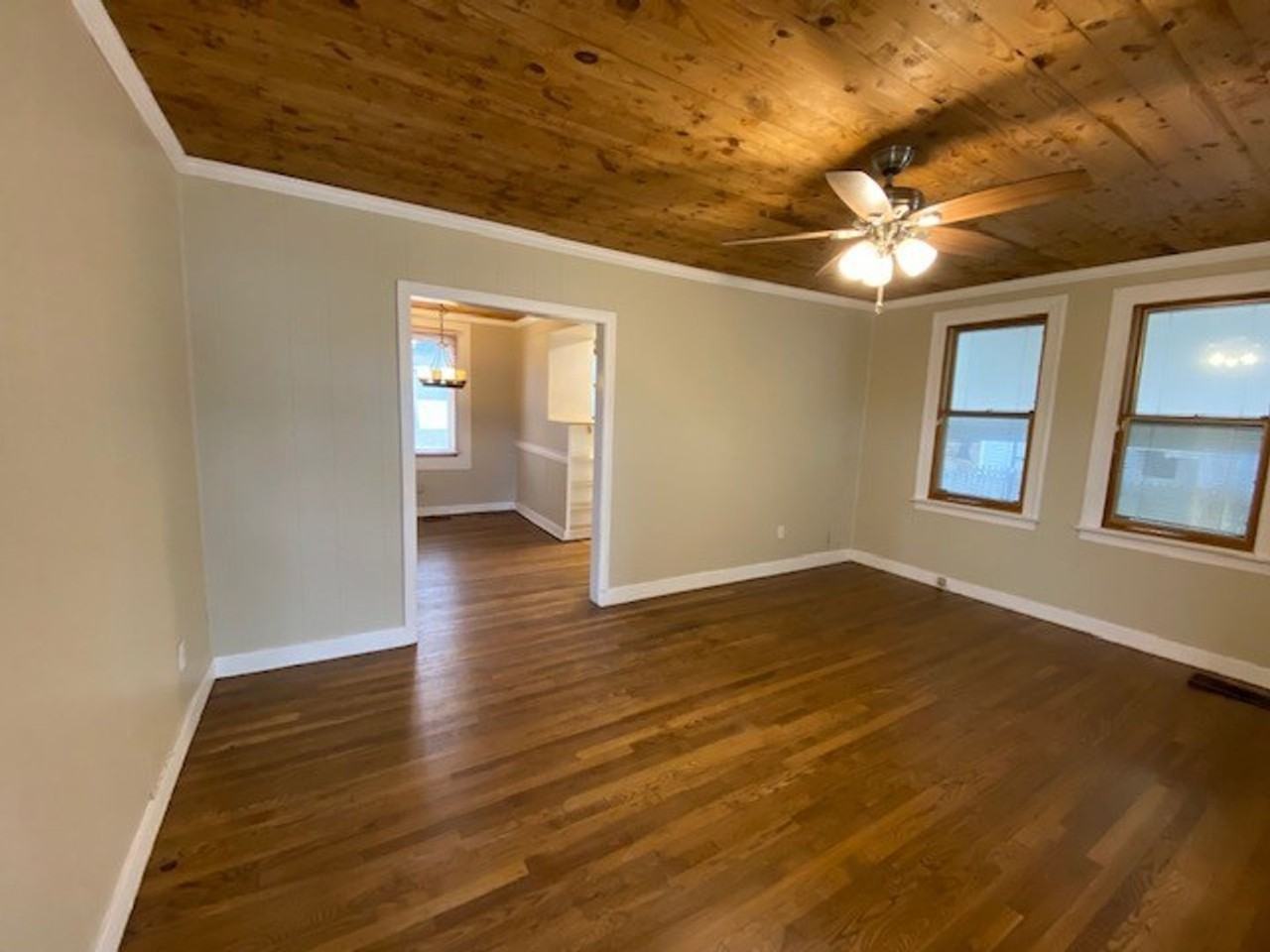227 Taylor St - Photo 2 of 17