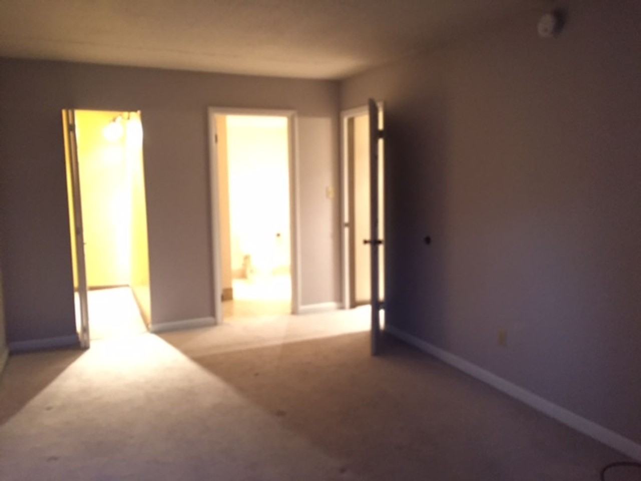 802 Stratford Dr - Photo 4 of 15