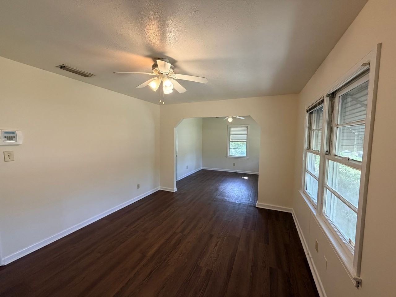 715 E Ann St - Photo 2 of 13