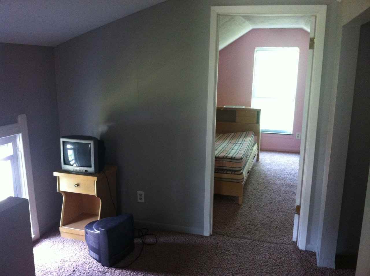 1319 Cincinnati St - Photo 6 of 10