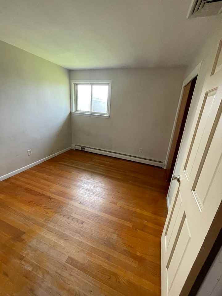 2117 E Livingston St - Photo 6 of 9