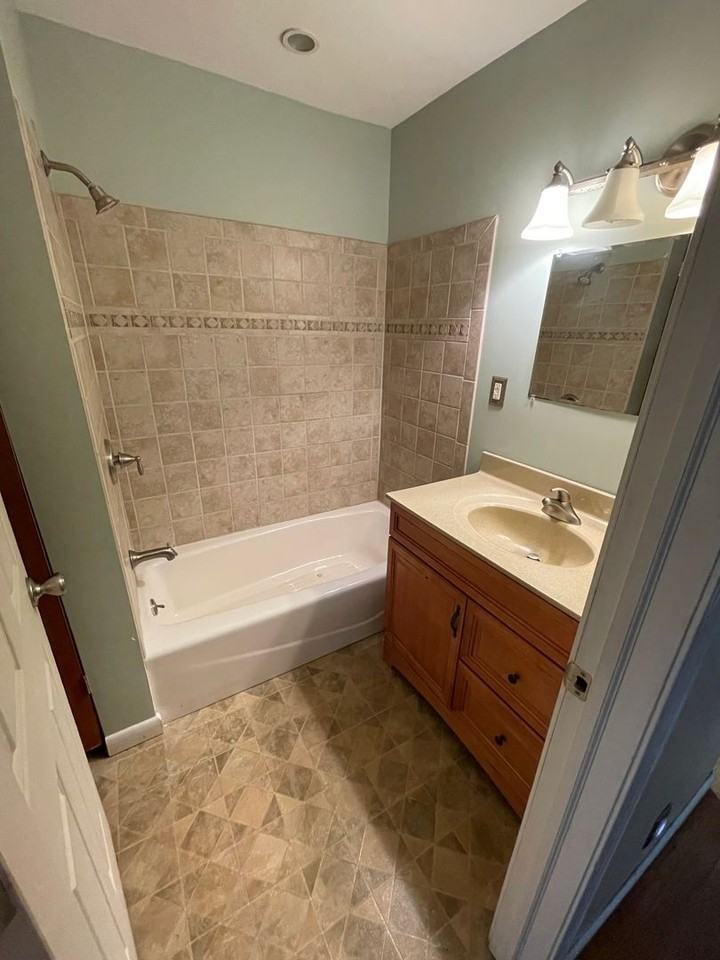 2117 E Livingston St - Photo 7 of 9