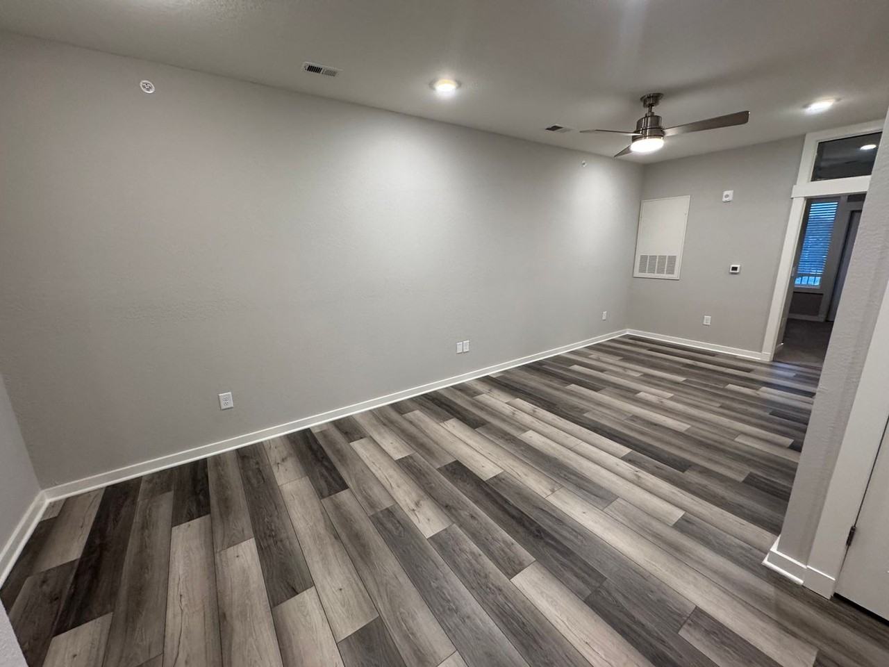 Somerset Apartments - Photo 2 of 19