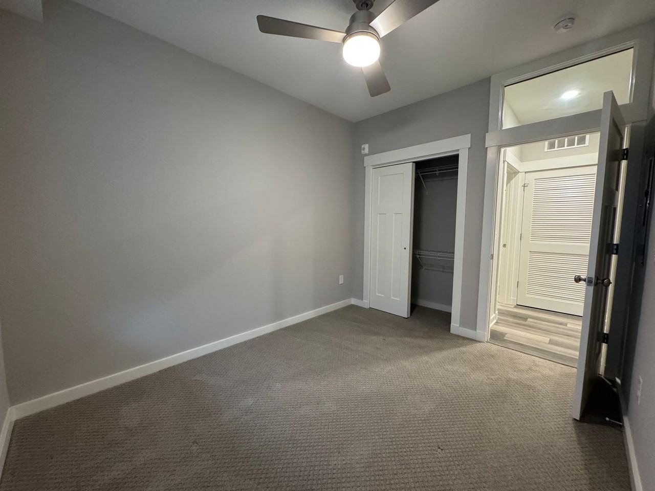 Somerset Apartments - Photo 4 of 19