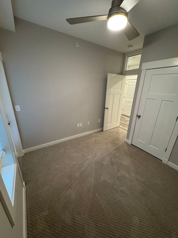 Somerset Apartments - Photo 6 of 19