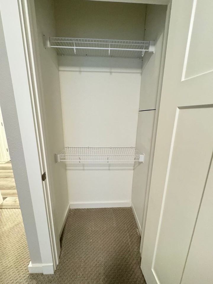 Somerset Apartments - Photo 7 of 19