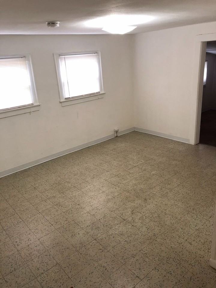 1700 Hicks Dr - Photo 5 of 7