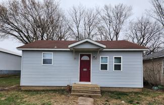 326 W Pierce St - Photo 1 of 1