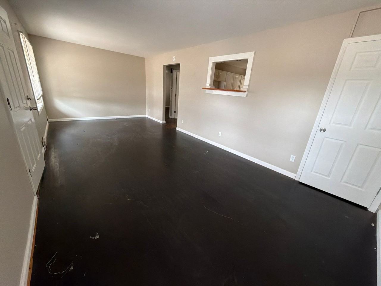 10744 Alliance Dr - Photo 3 of 12