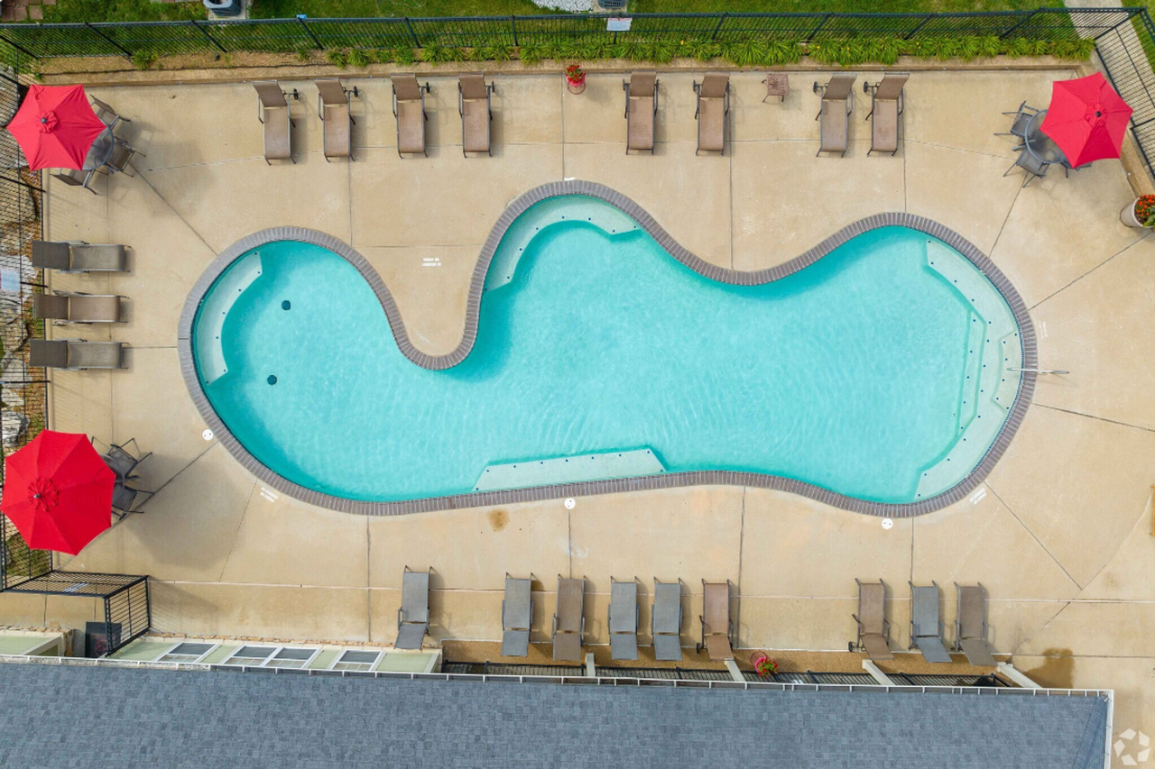 Gravois Ridge Townhome Apartments - Photo 3 of 9