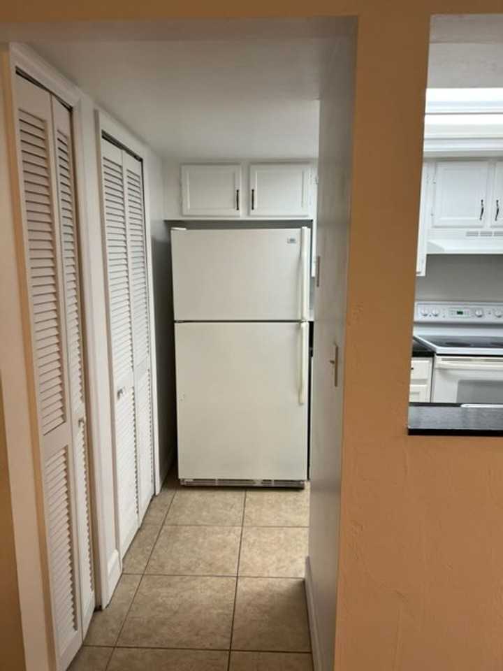 5745 Sw 10th Pl - Photo 3 of 29