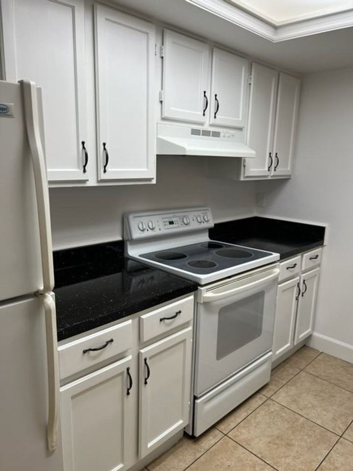 5745 Sw 10th Pl - Photo 4 of 29