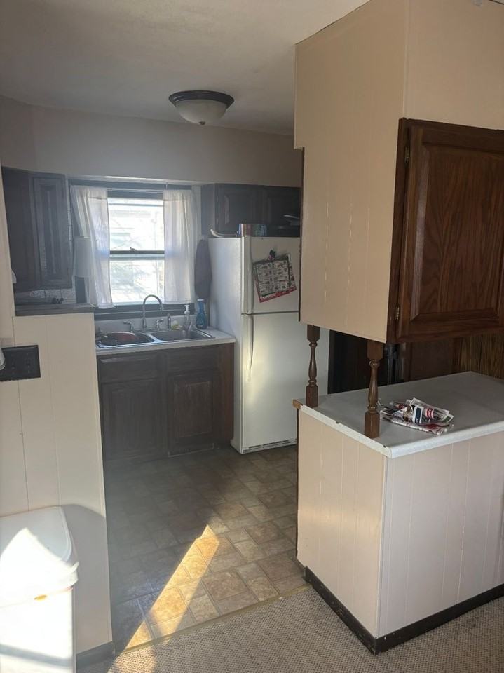 2509 Iowa St - Photo 3 of 10