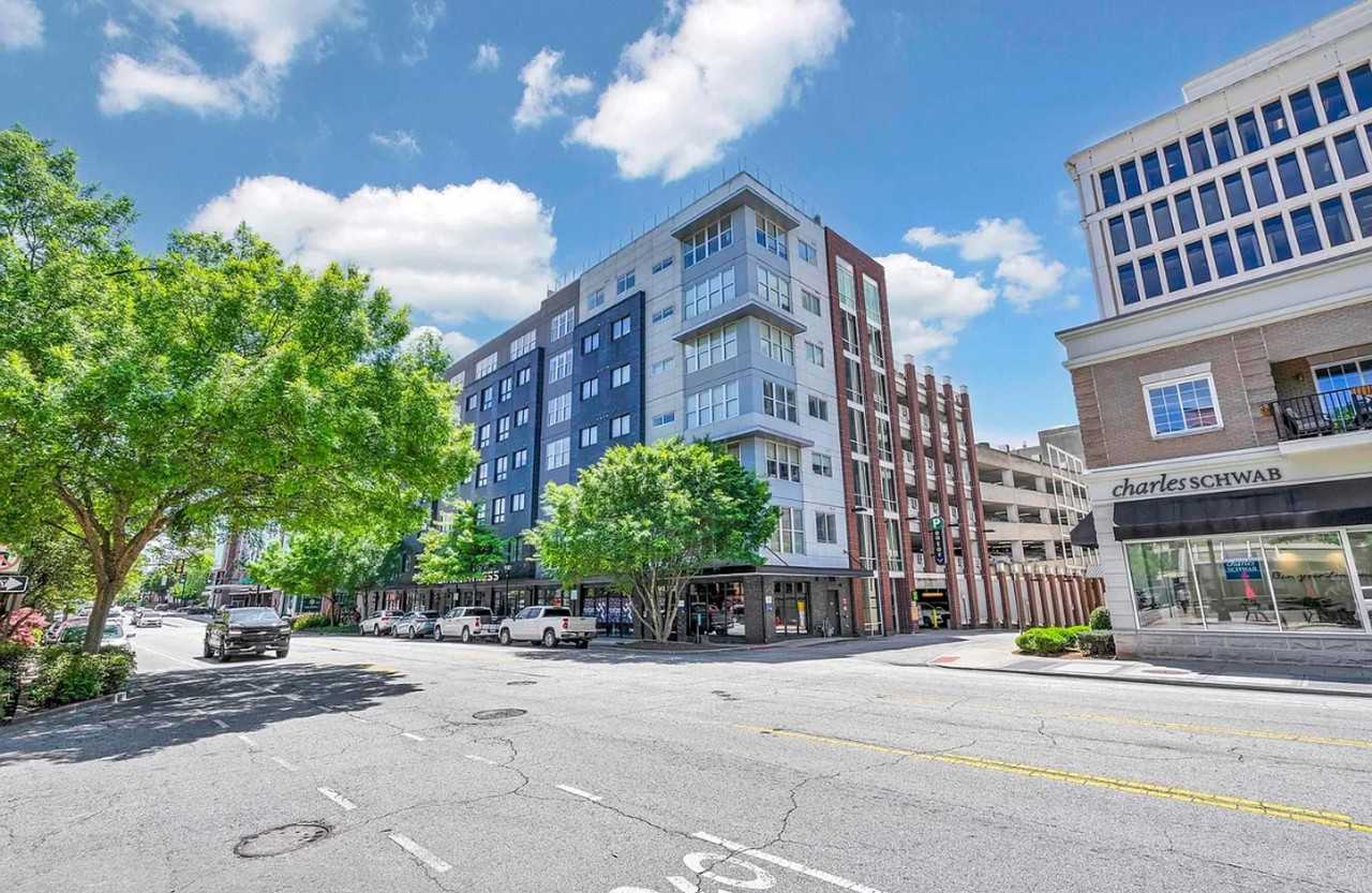 100 E Washington St #25