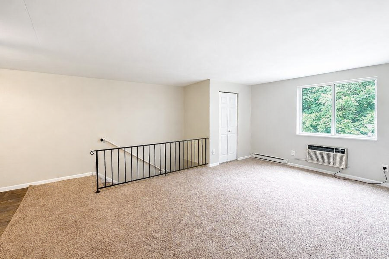 206 Oak Manor Pl #206 - Photo 5 of 8
