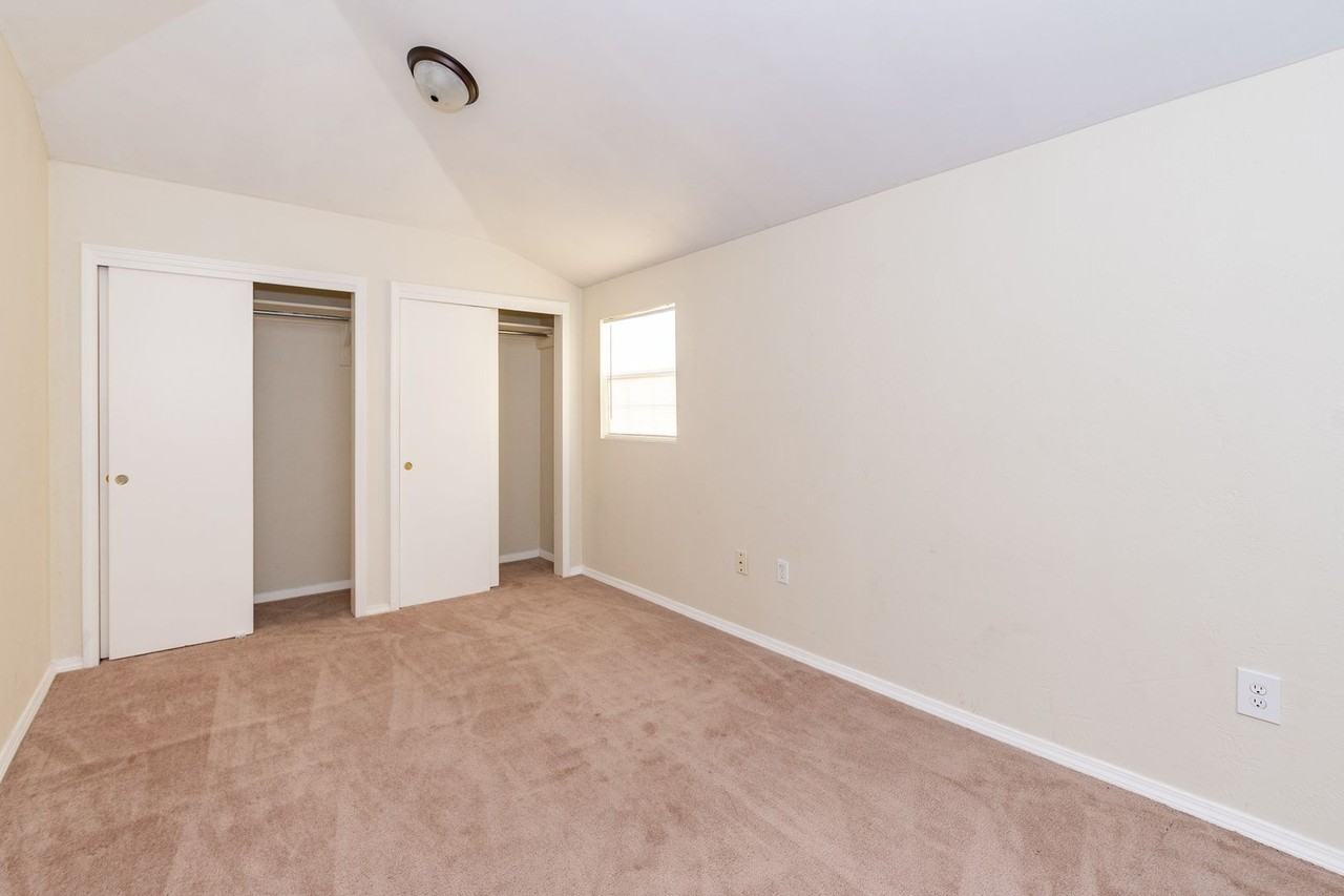 89 N Georgia St - Photo 7 of 24