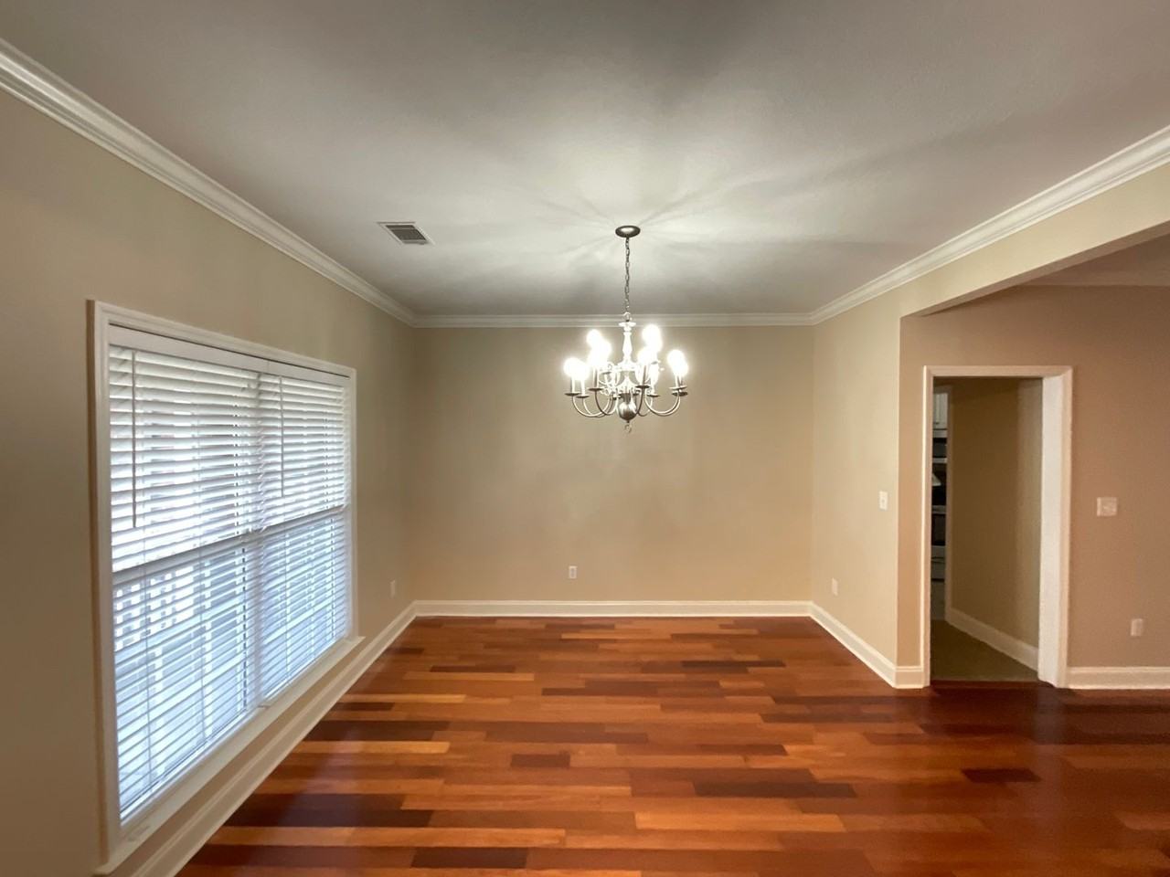 852 Hamilton Ct - Photo 2 of 24