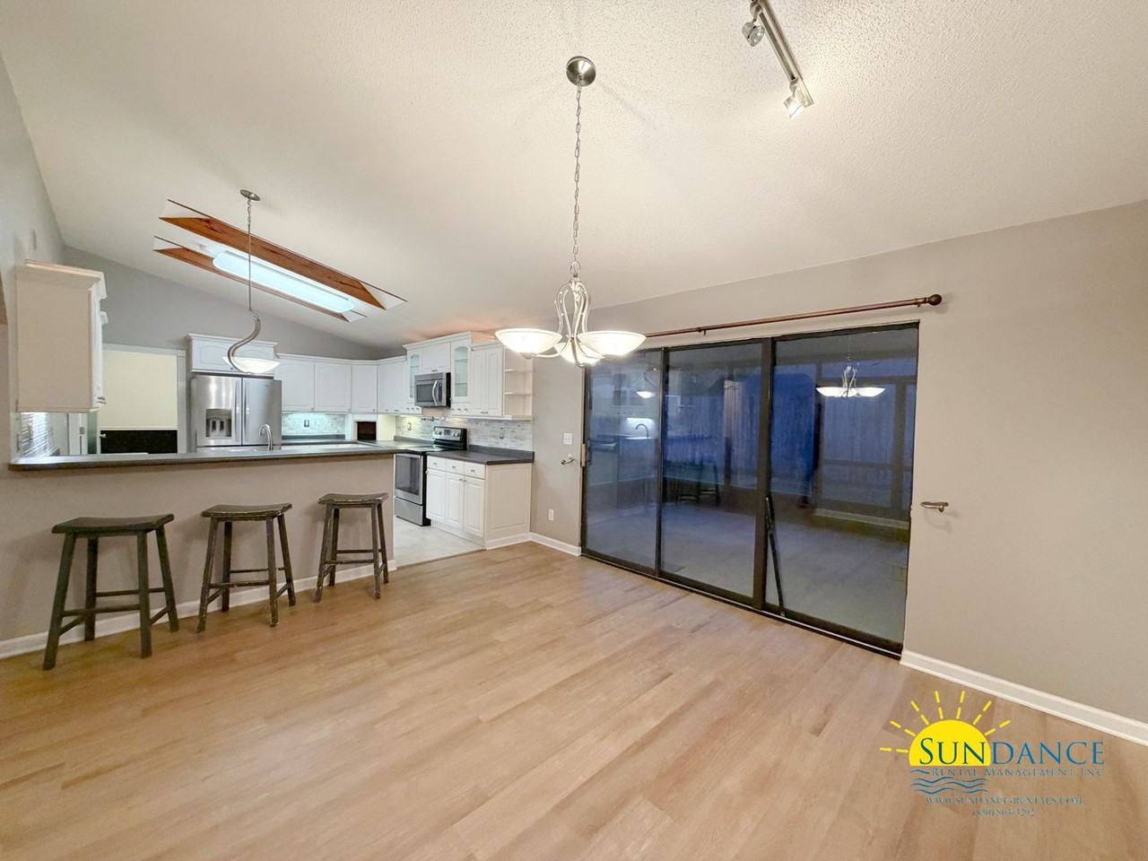 1524 Kruse Dr - Photo 5 of 26