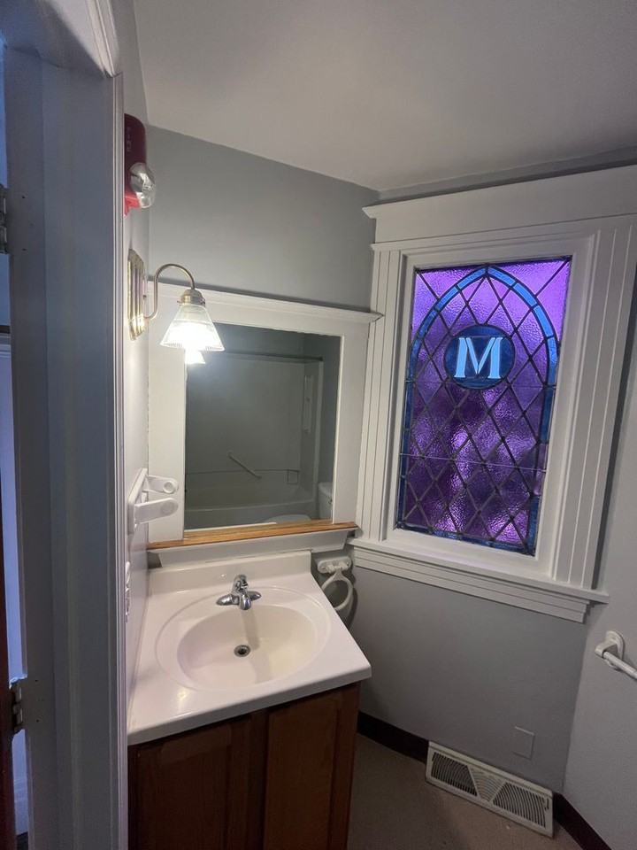 2729 Dewey Ave - Photo 7 of 11