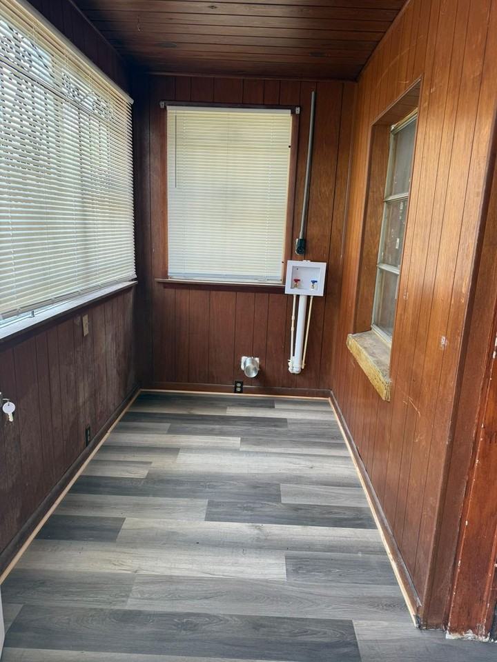 1626 W 26th St - Photo 2 of 15