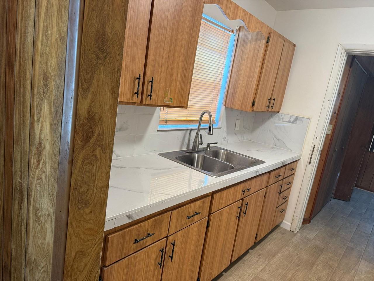 1626 W 26th St - Photo 5 of 15