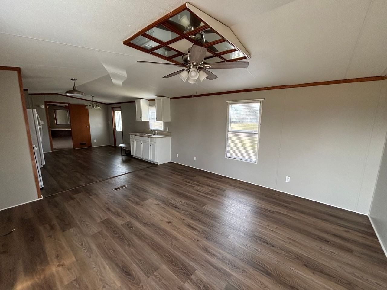 1514 Avalon Dr - Photo 5 of 17