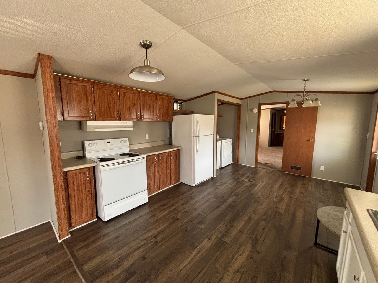 1514 Avalon Dr - Photo 7 of 17