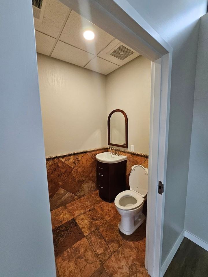 41 W Division - Photo 7 of 29