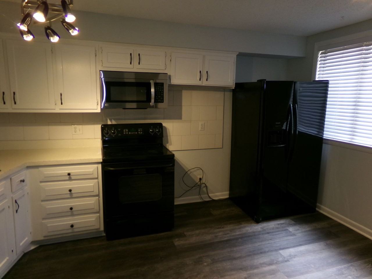 218 Lamplighter Cir - Photo 2 of 14