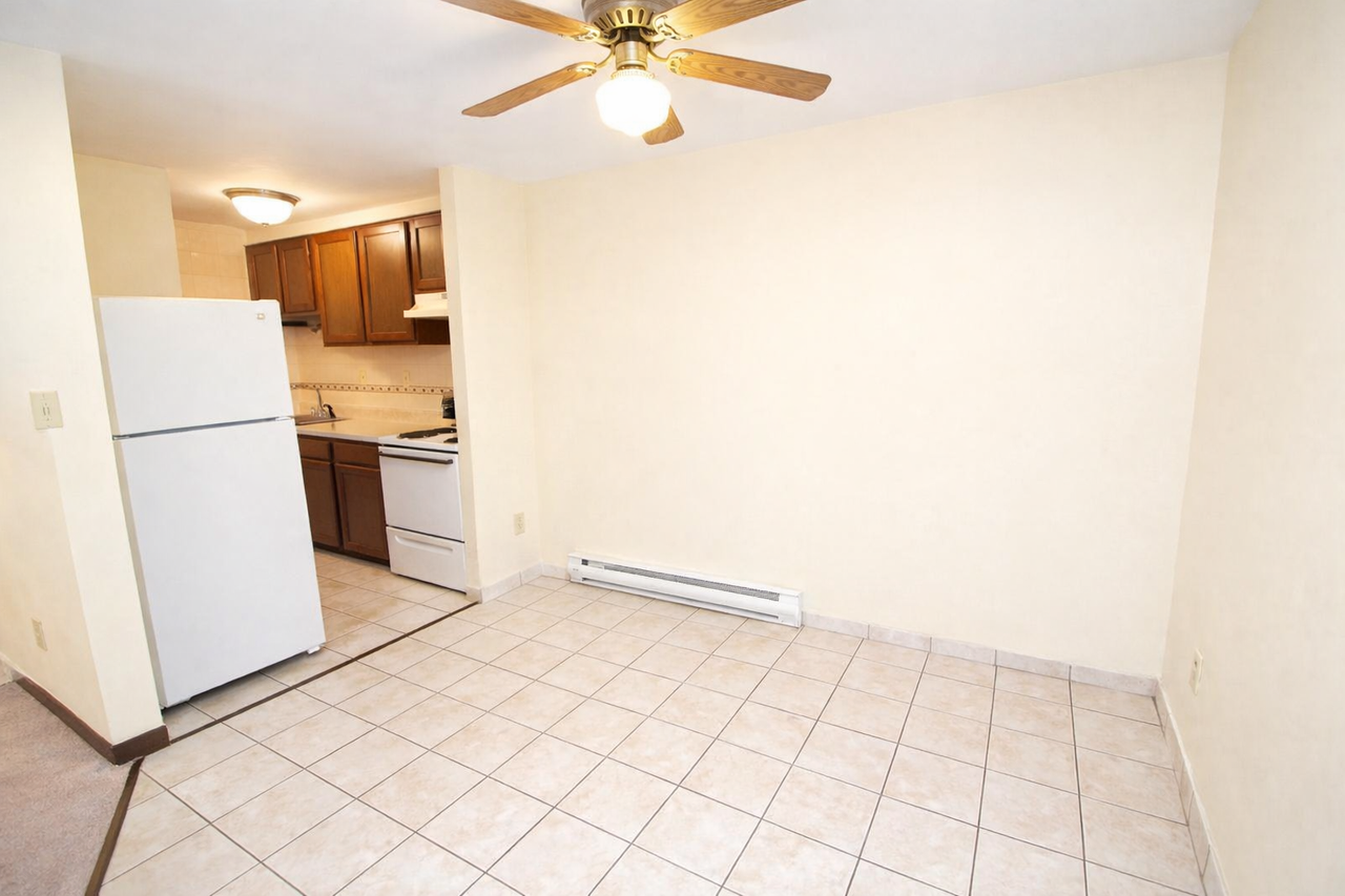 238 Oak Manor Pl #238 - Photo 3 of 8