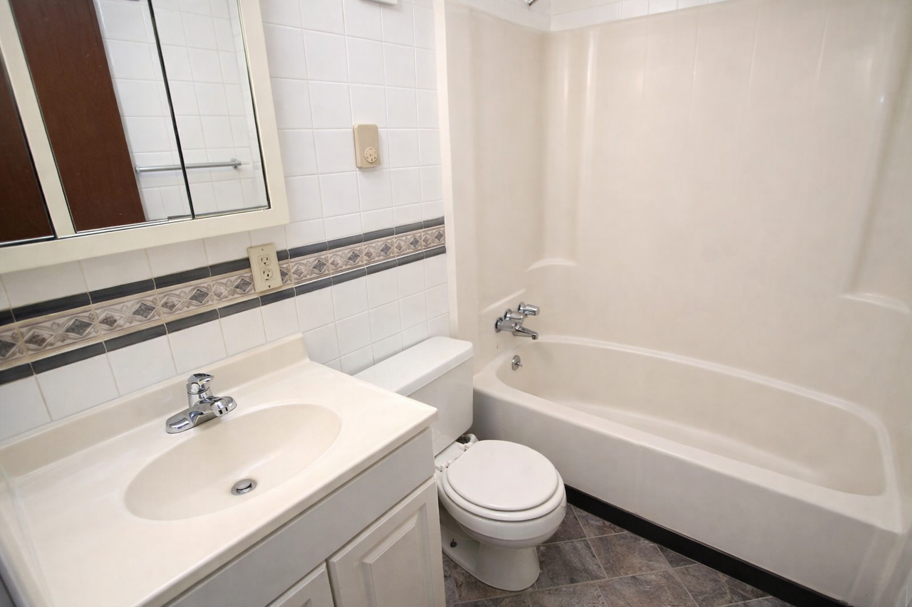 238 Oak Manor Pl #238 - Photo 6 of 8