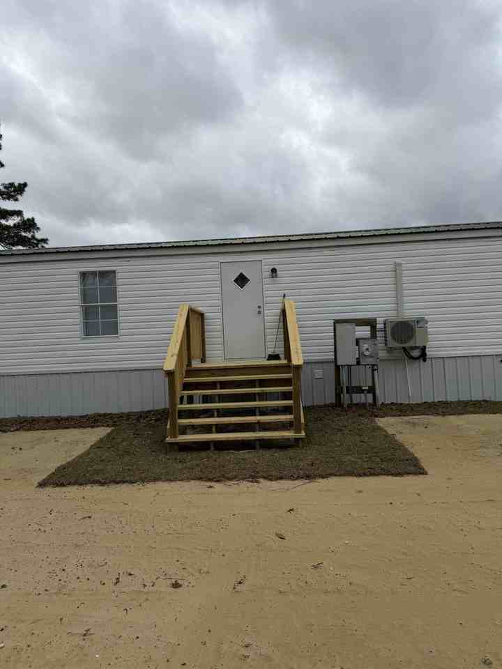 601 Amhurst Rd - Photo 4 of 27