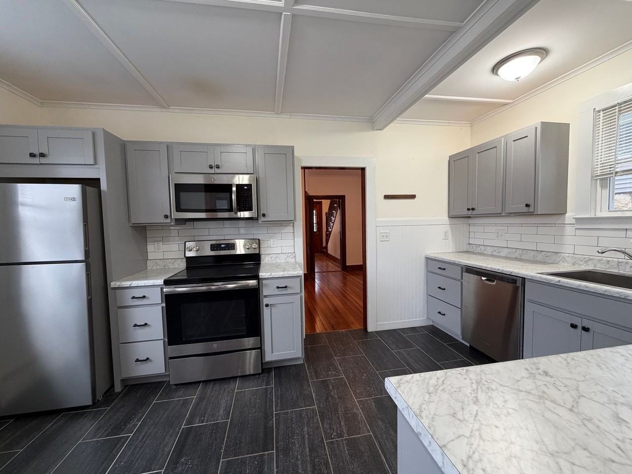 40 Cady St - Photo 2 of 22