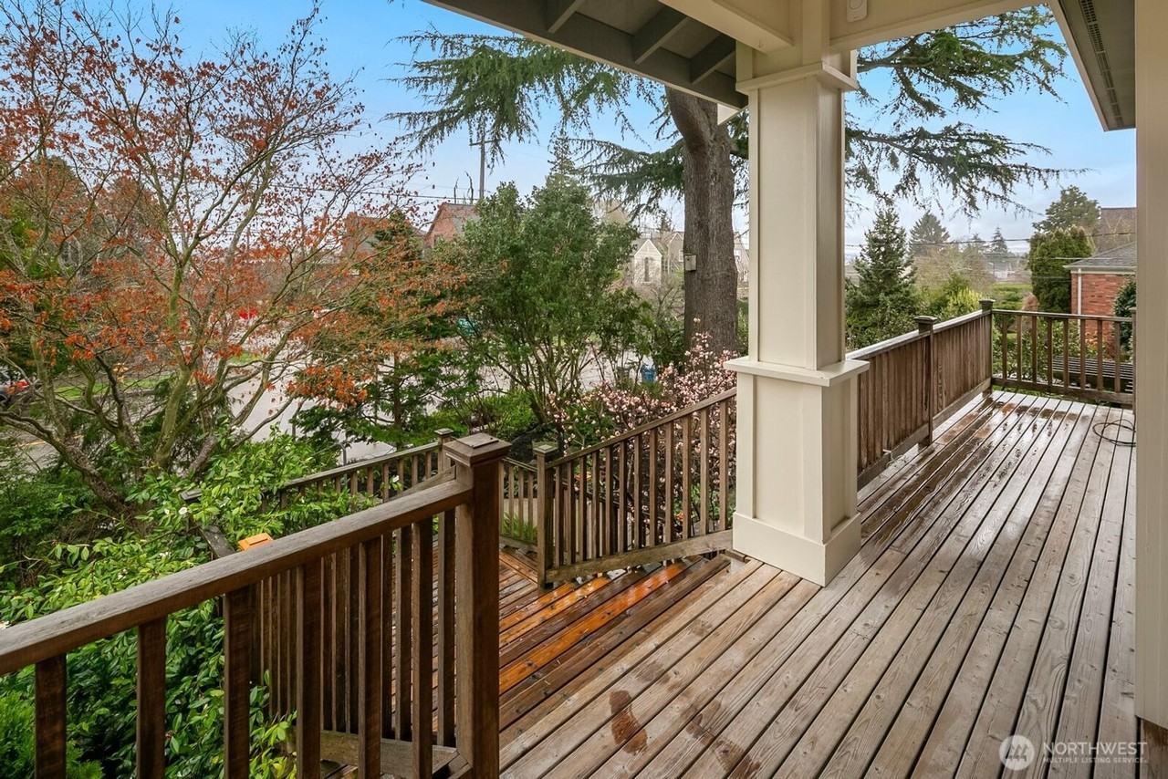 2901 28th Ave W - Photo 2 of 43