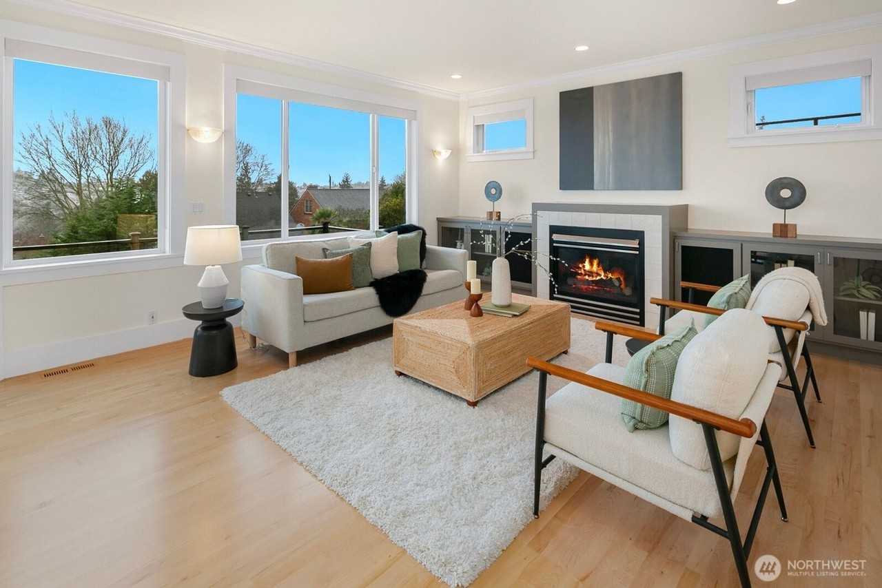 2901 28th Ave W - Photo 4 of 43