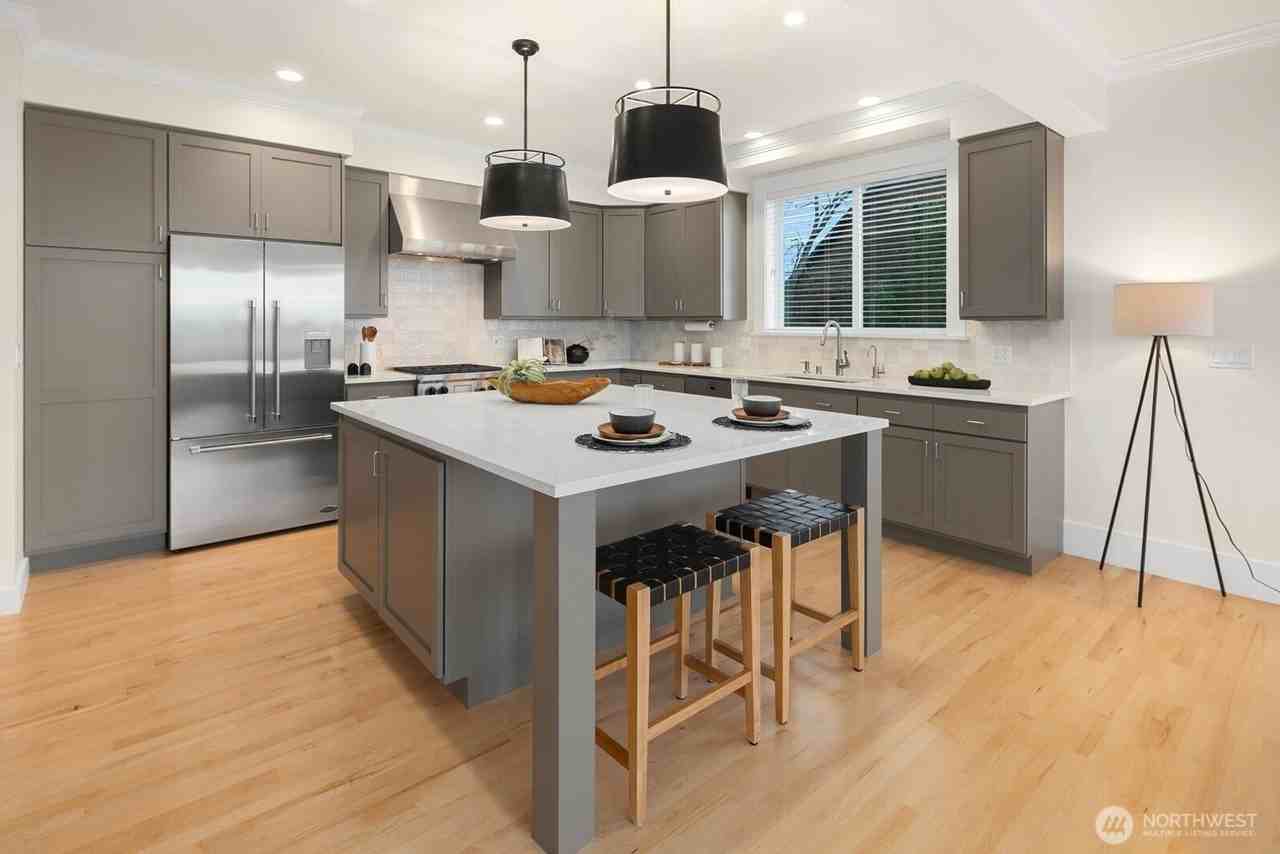 2901 28th Ave W - Photo 7 of 43