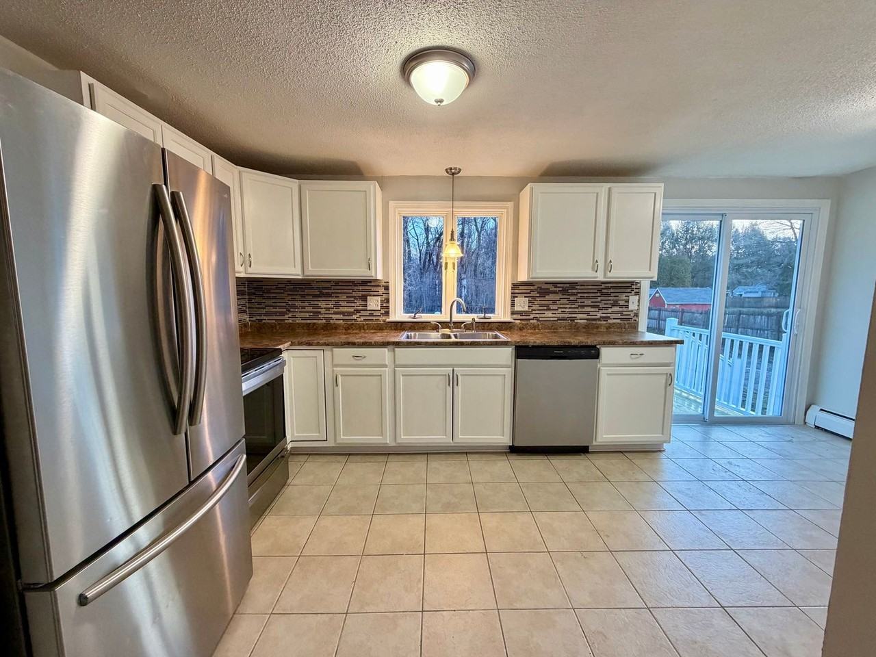 22 Simpson Cir - Photo 2 of 26