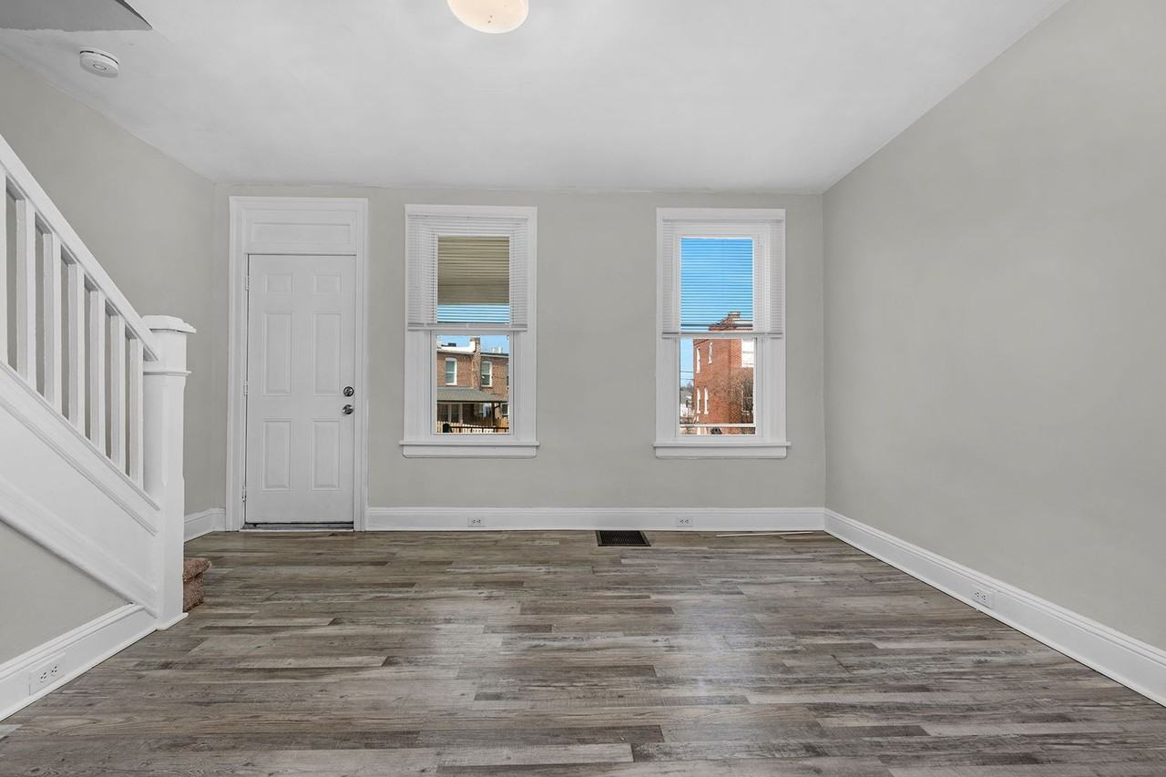 3203 Elmley Ave - Photo 5 of 28