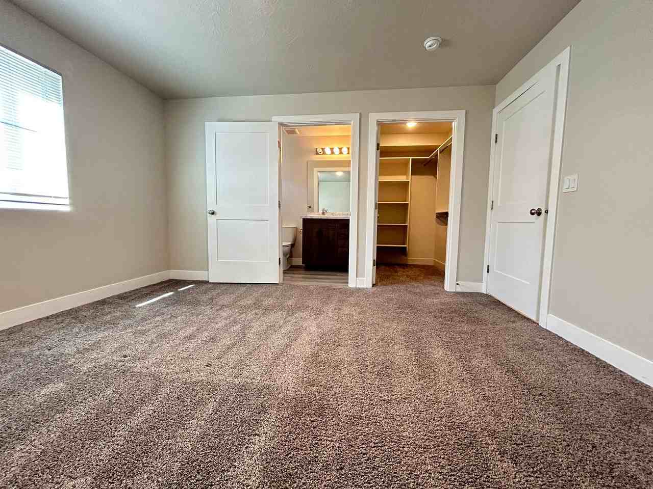 258 W 2100 N - Photo 6 of 10