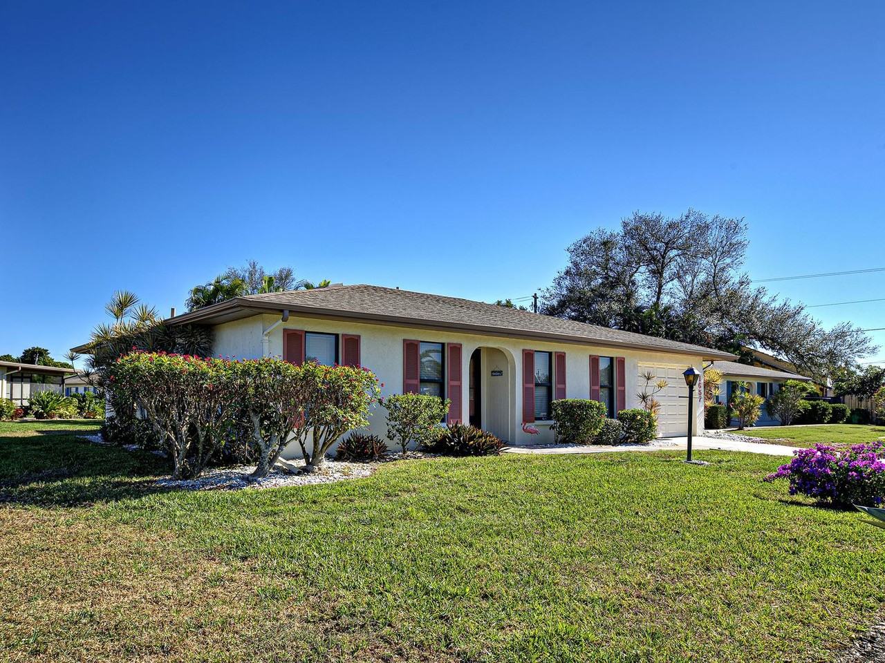 1657 Bal Harbour Dr - Photo 2 of 50