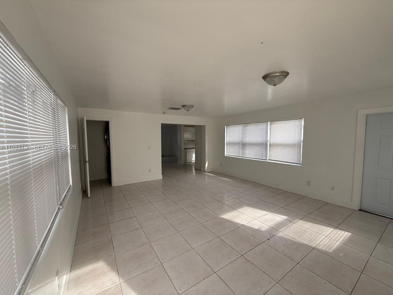 1513 Nw 15th Ave - Photo 6 of 16